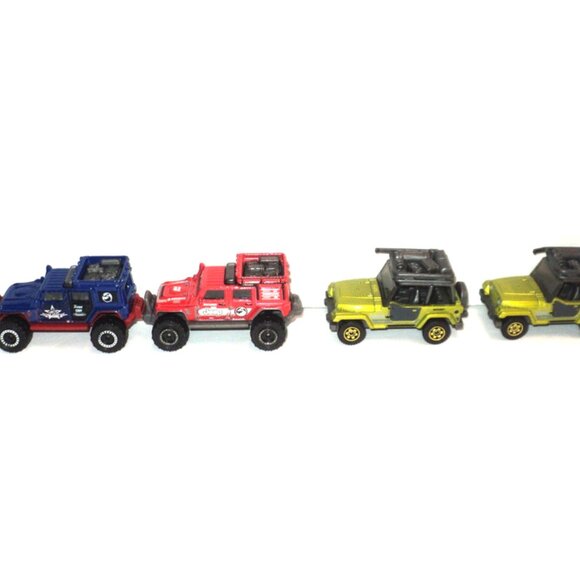 Lot of 4 Jeep Wranglers Green 1998, Red 2011, Blue 2011 Matchbox Diecast 1:64 - Picture 3 of 5